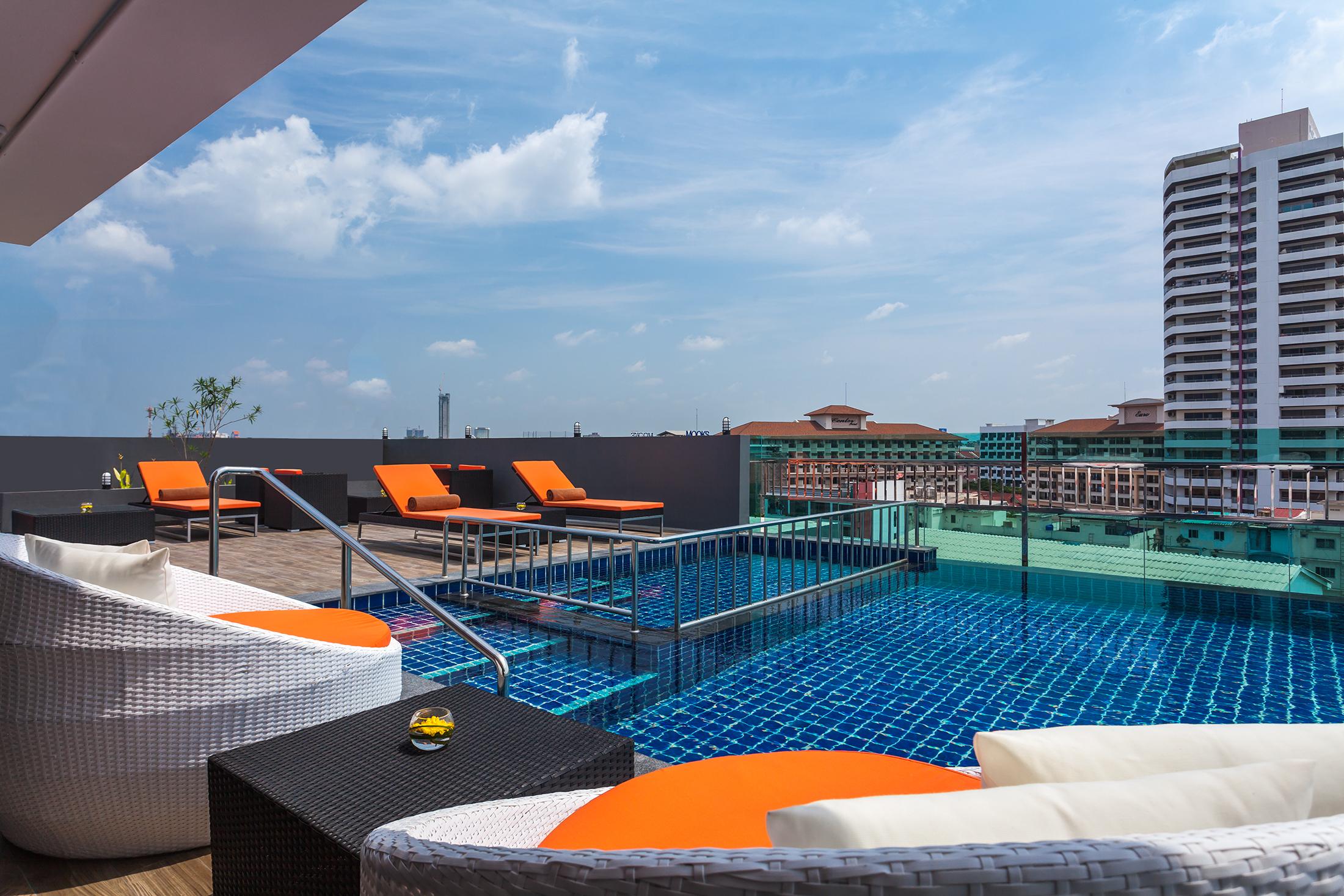 Nova Express Pattaya Hotel Zewnętrze zdjęcie