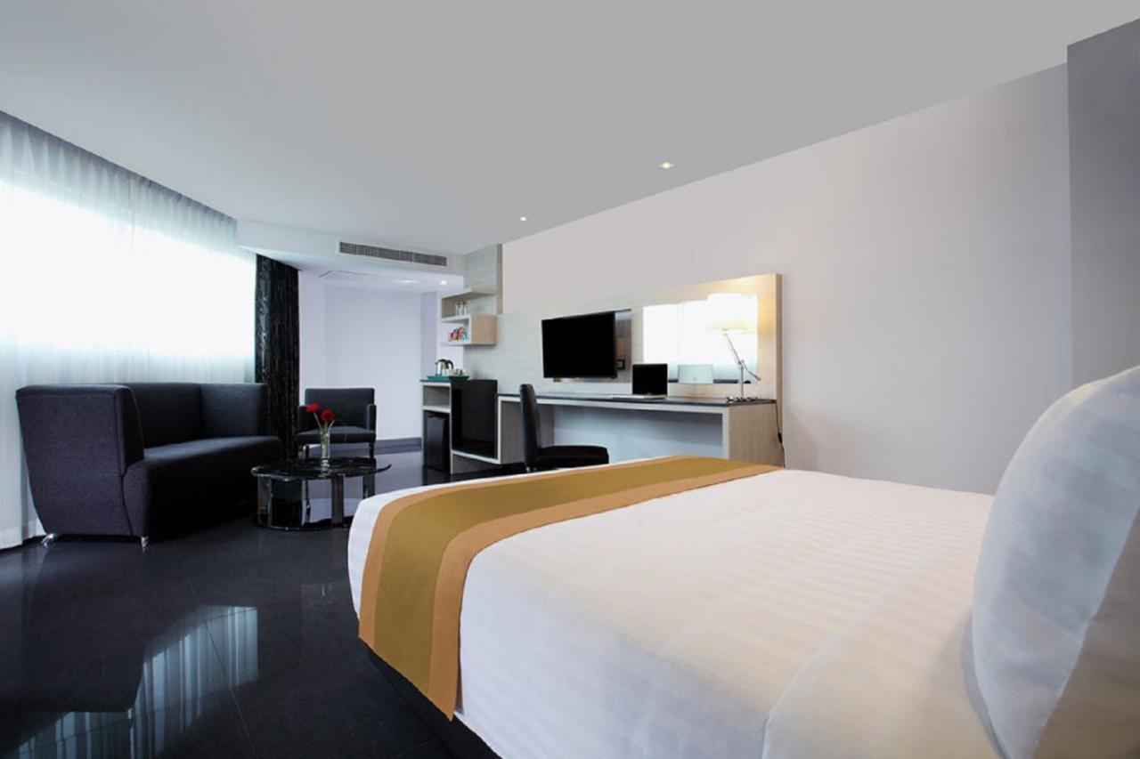 Nova Express Pattaya Hotel Zewnętrze zdjęcie