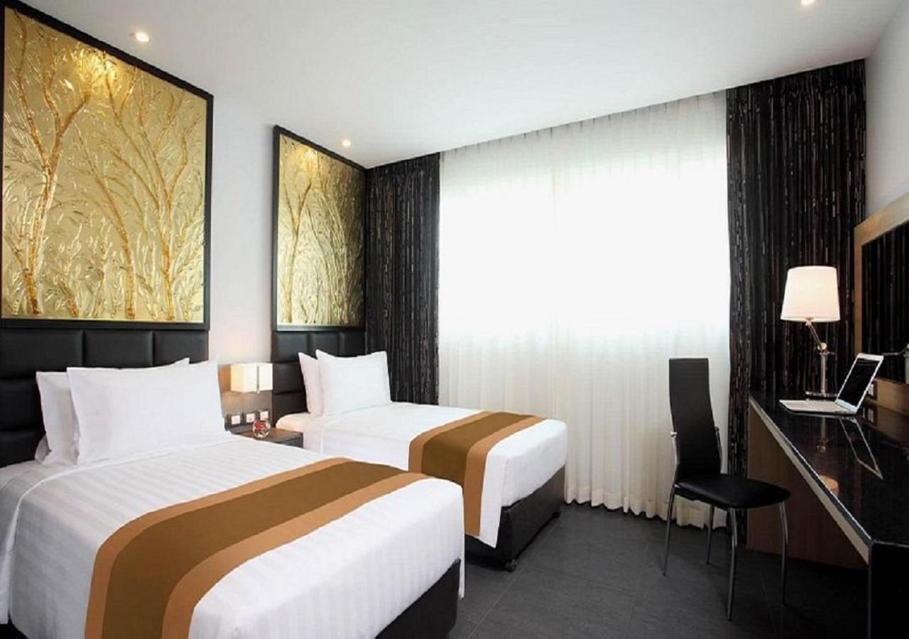 Nova Express Pattaya Hotel Zewnętrze zdjęcie